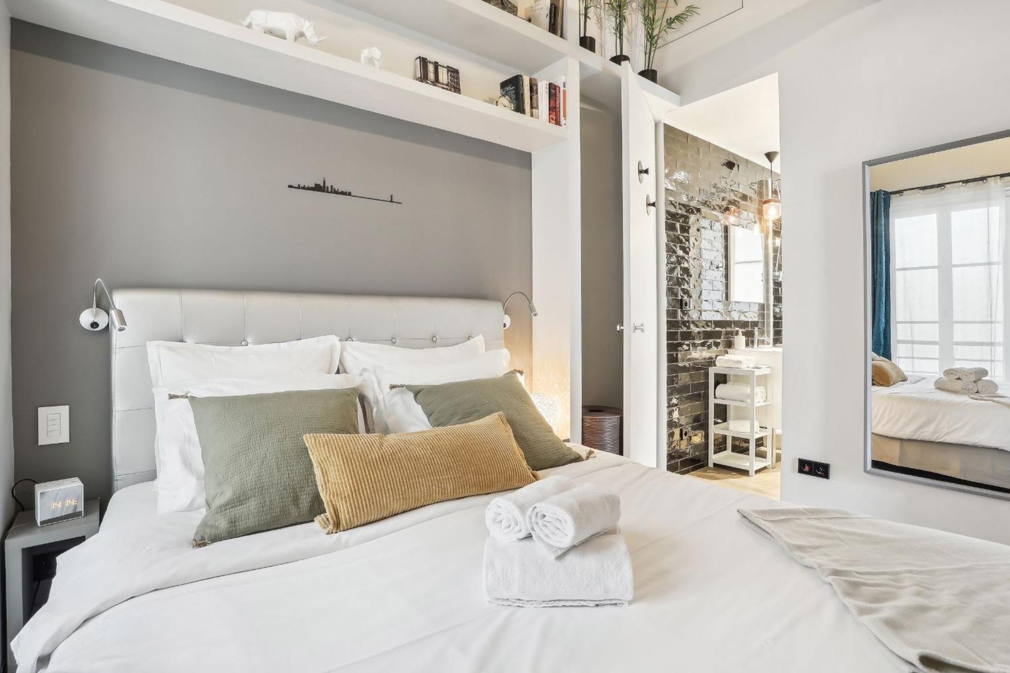 Eiffel Tower & Champ De Mars - 1br - Cityapartmentstay Paris